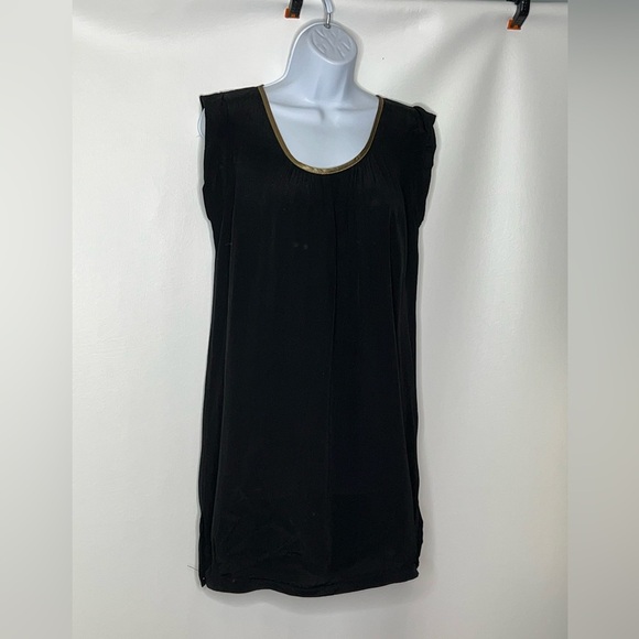 Naf Naf women’s Black gold viscose shift dress button hem sz 36 US 8 nwt - Picture 1 of 4